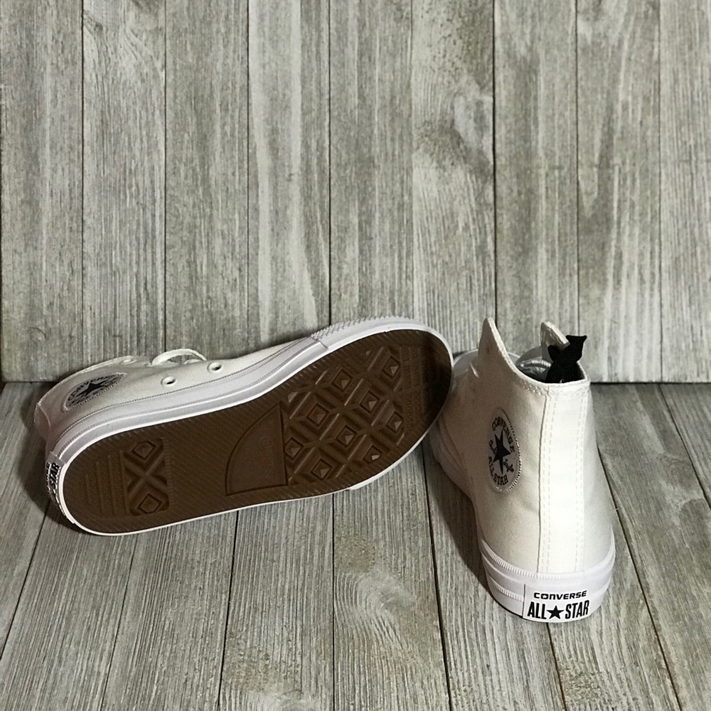 🔥🔥BRAND NEW CONVERSE CHUCK TAYLOR - Picture 2 of 2